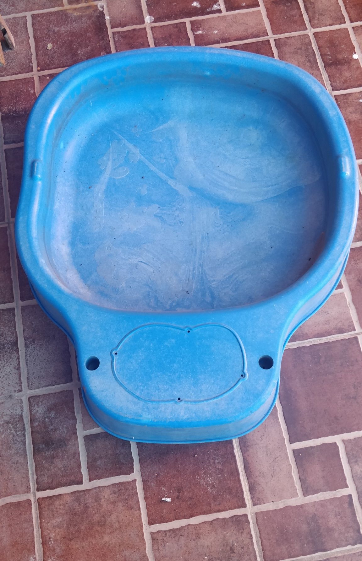 Piscina pequena ideal para jardim