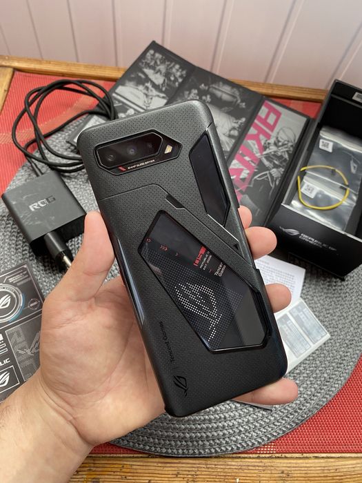 Смартфон Asus ROG Phone 5s 8/128Gb Phantom Black