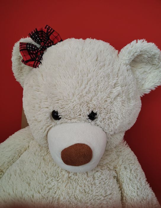 Duży, puszysty biały miś, przytulanka, na prezent, do dekoracji