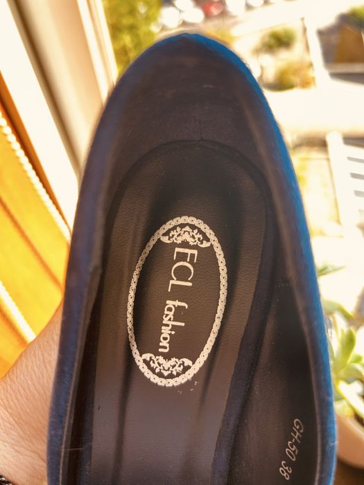 PF, veja as fotos e leia a descrição. Obrigada