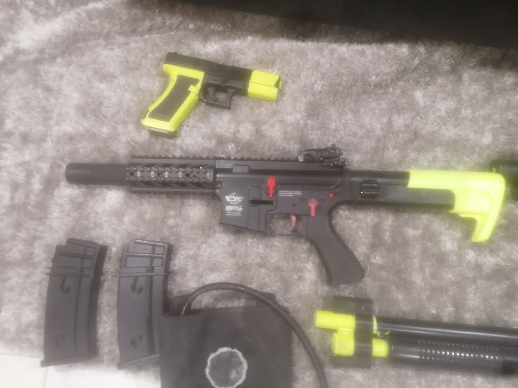 Matérial de airsoft (LER DESCRIÇÕES)