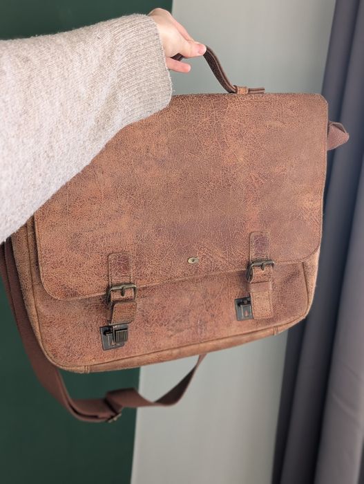 Skórzana torba na ramię DAAG – klasyczna listonoszka