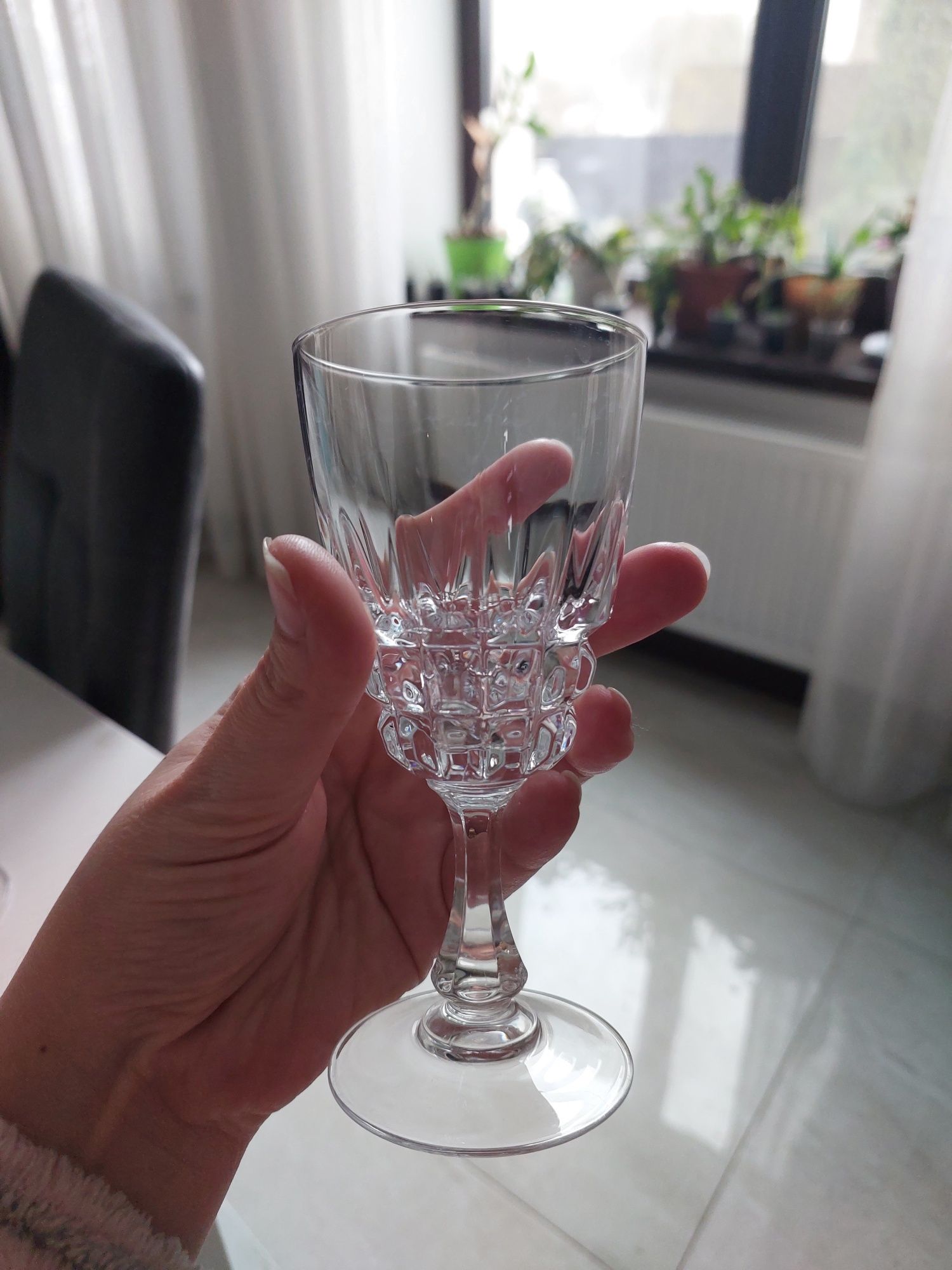 Два хрустальні бокали