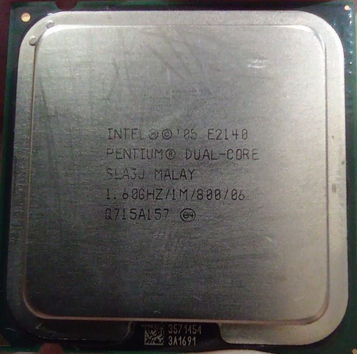 Процессор Intel Pentium Dual-core
П
PENTIUMO DUAL-CORE

SLAJU MALAY

1