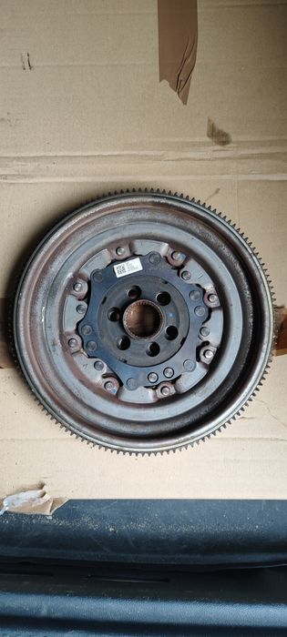 Koło zamachowe dwumasowe audi vw skoda 04L105266AB