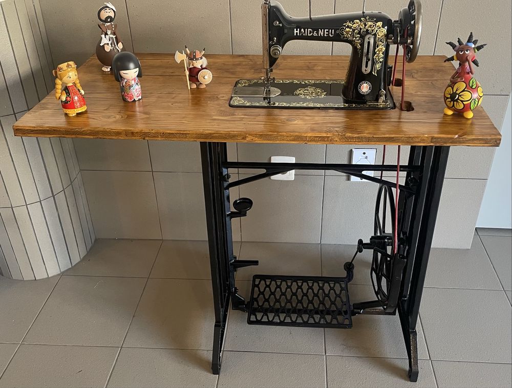 Máquina de cistura alemã HAID & NEU restaurada