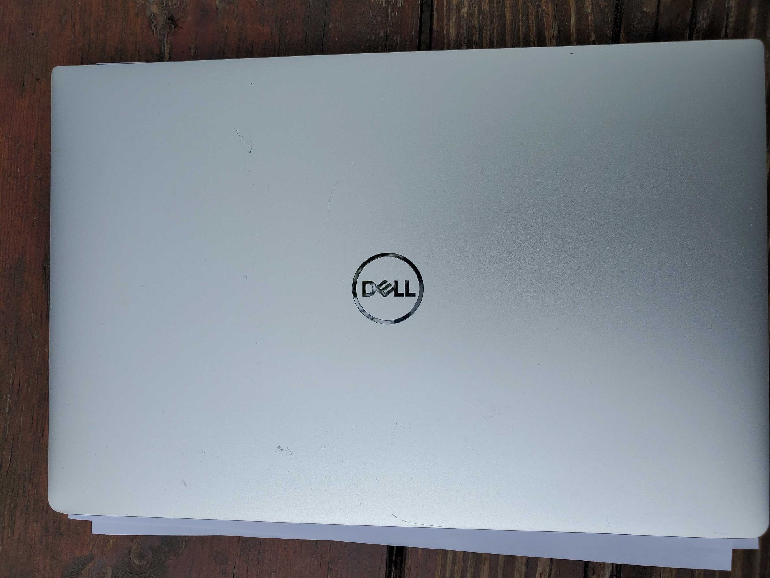 Потужний Dell XPS 9380 i7-8565U/16GB/512Gb 7 годин батарея SoH70