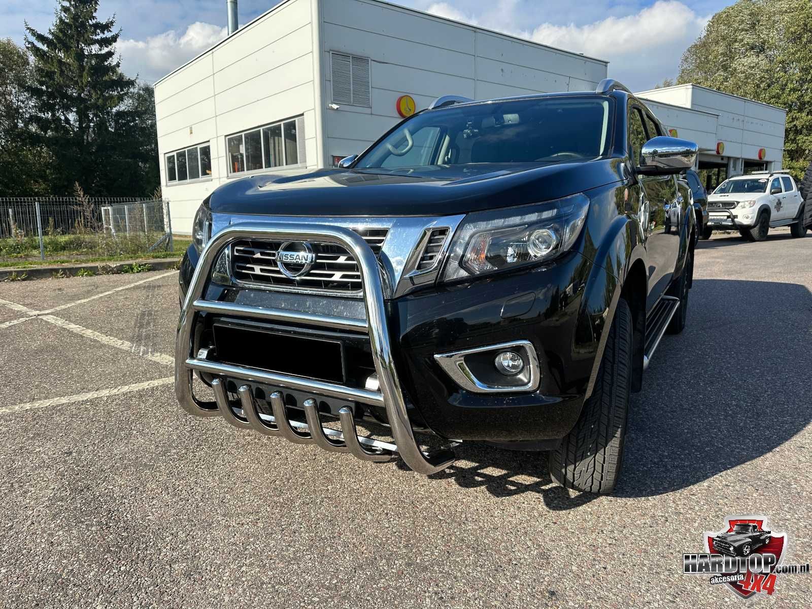 Orurowanie Nissan Navara NP300 Kły Baranek WYSOKIE chrom/czarne