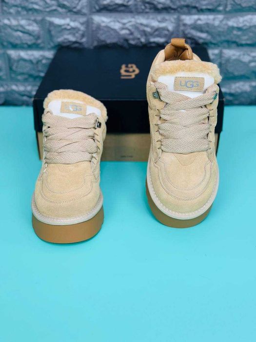 Ugg Lowmel женские зимние кроссовки бежевые на меху натуральная замша