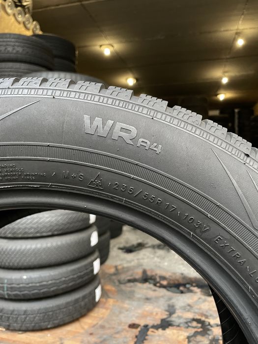 235/55 R17 Nokian WR A4 XL (Зимові шини б/у пара склад)