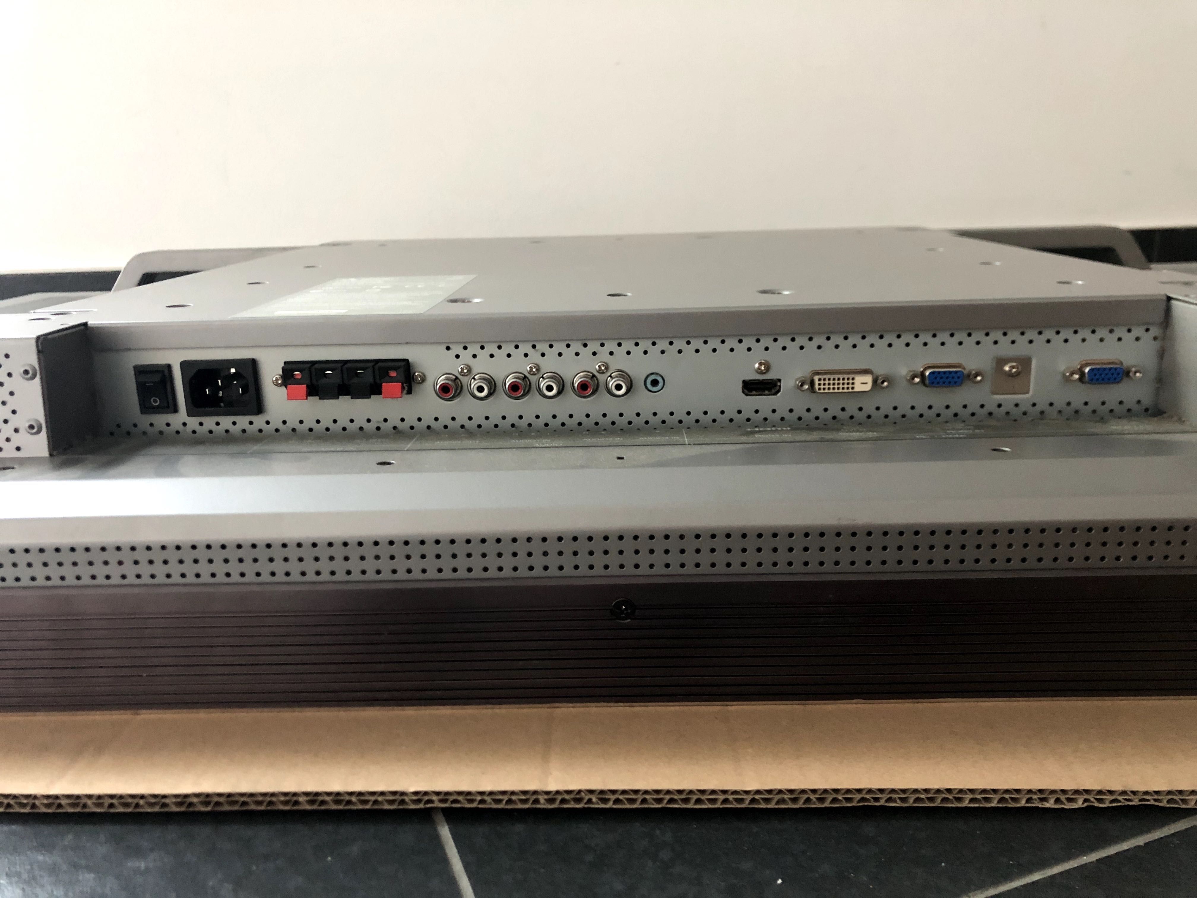 Monitor Mitsubishi MDT521S