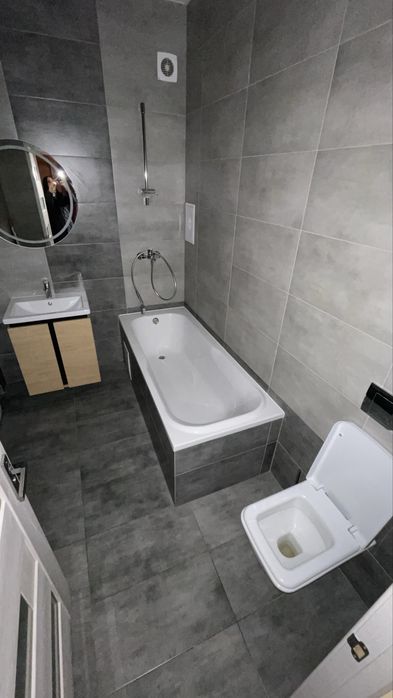 Продам 5 кімнатну квартиру в Центпі міста