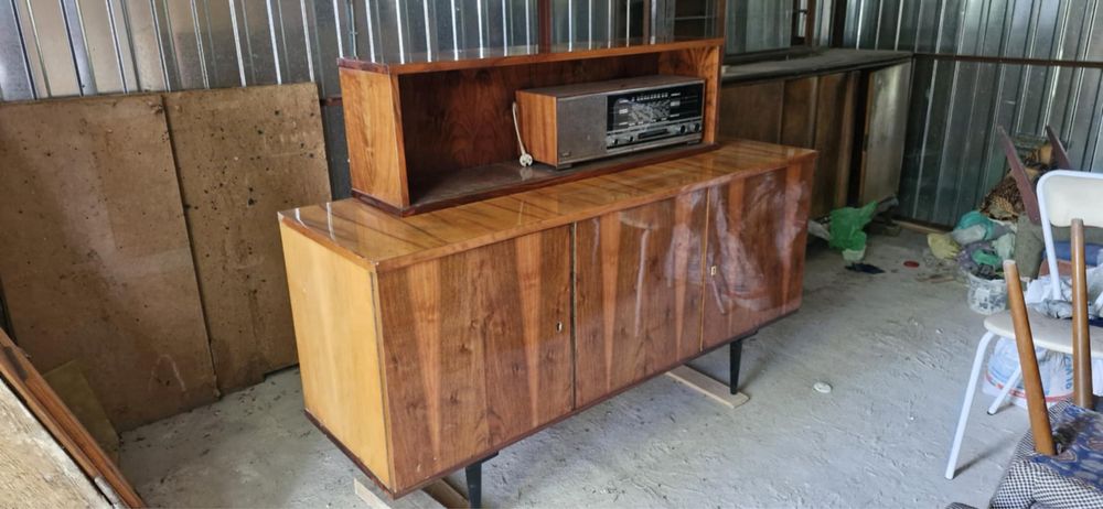 Komoda z nadstawką lub bez oraz biblioteczka