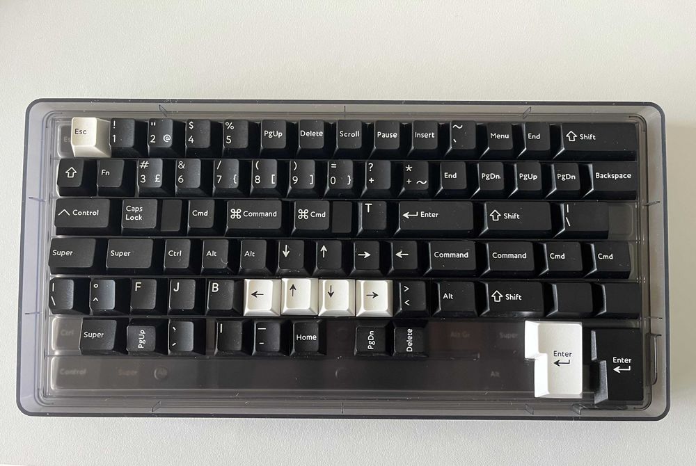 Keycaps PBTfans WOB (White on Black) + International Kit