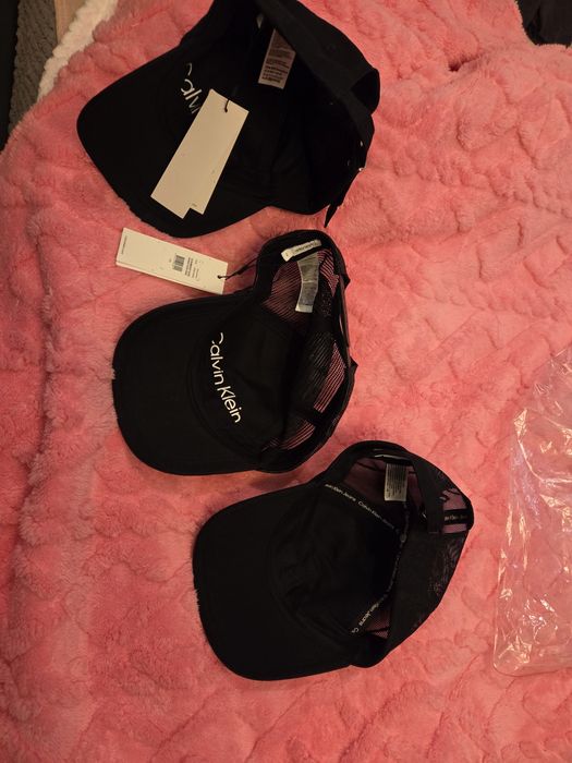 Czapki calvin klein