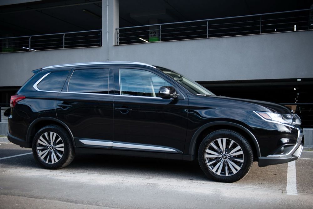 Mitsubishi Outlander III