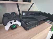 Konsola Xbox One Kinect 2 pady 8 gier