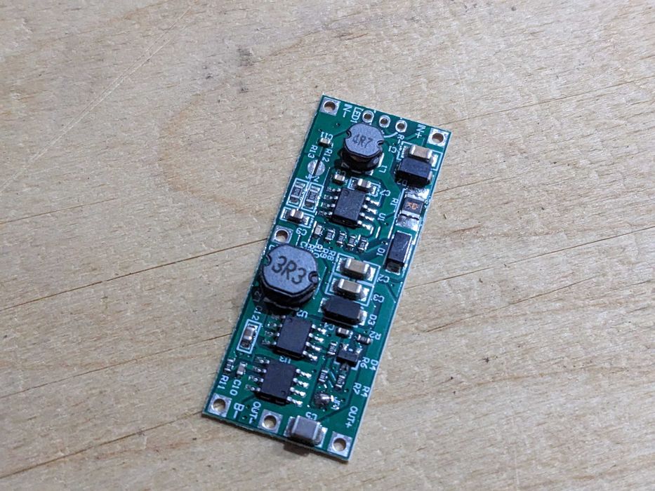 Модуль UPS 12В/ 9В 1А LiIon 18650 Плата бесперебійного живлення