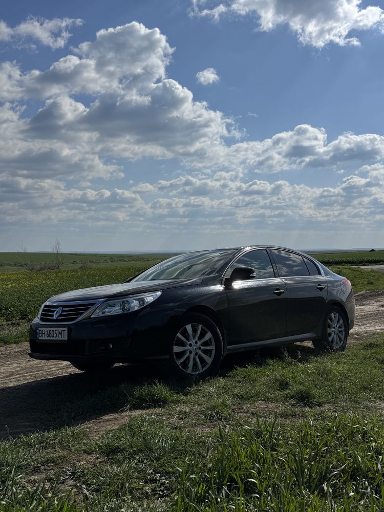 Renault Latitude 2011г Bose