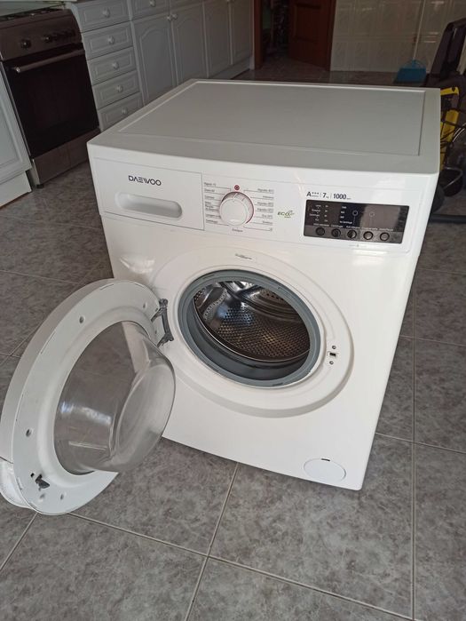 Máquina de lavar roupa DAEWOO