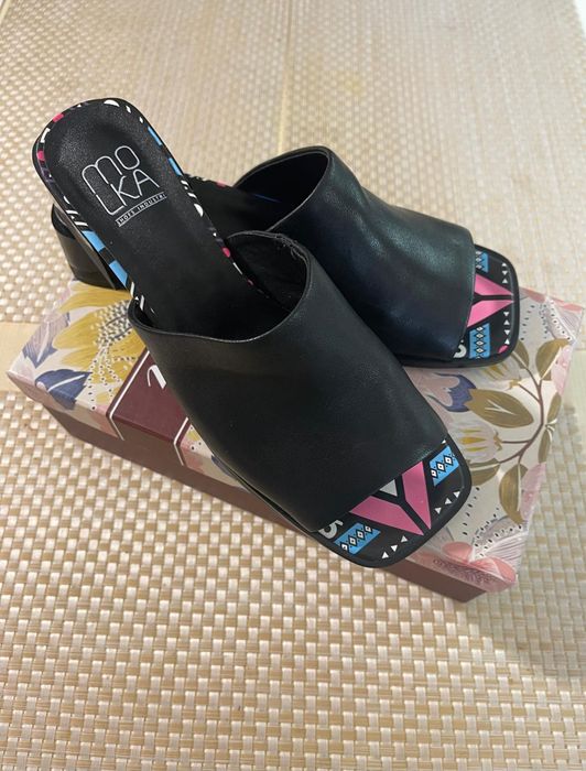 Шльопанці жіночі шкіряні чорного кольору 41 розмір Нові