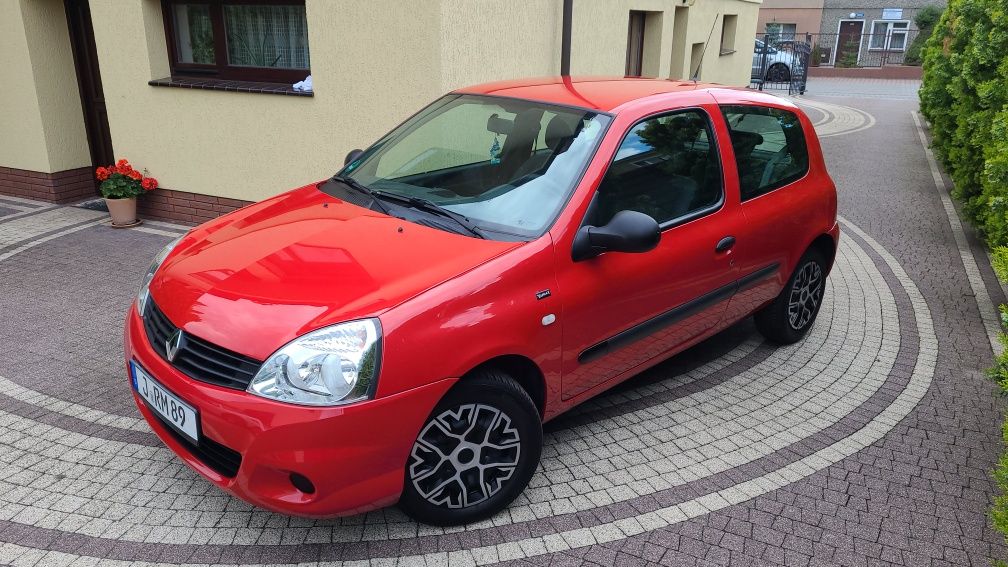 Renault Clio Campus Klima Rezerwacja do Środy