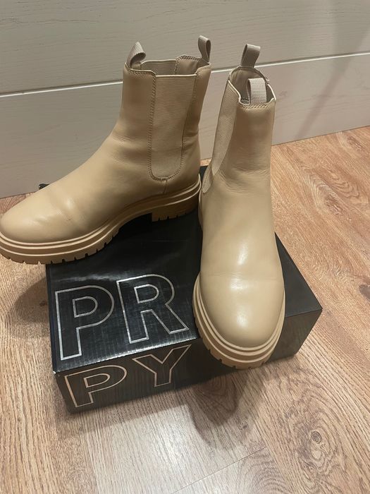 Продам кожаные ботинки женские, р.40