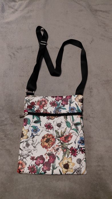 Torebka listonoszka 20x25 cm