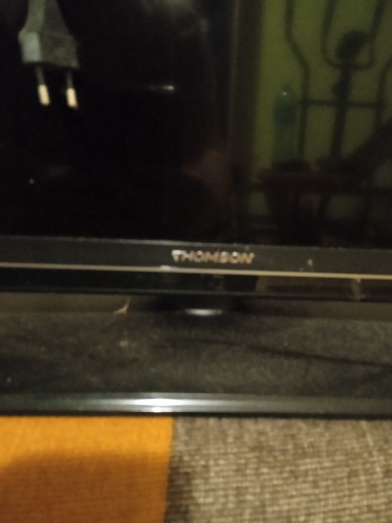 Telewizor Thomson 32 cale LCD