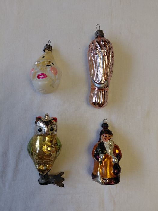 Новорічні ялинкові іграшки.