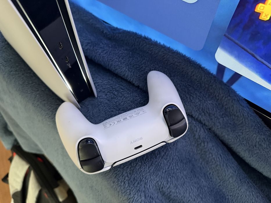 Consola PS5 Pro de 2TB em excelente estado com 2 anos de Garantia