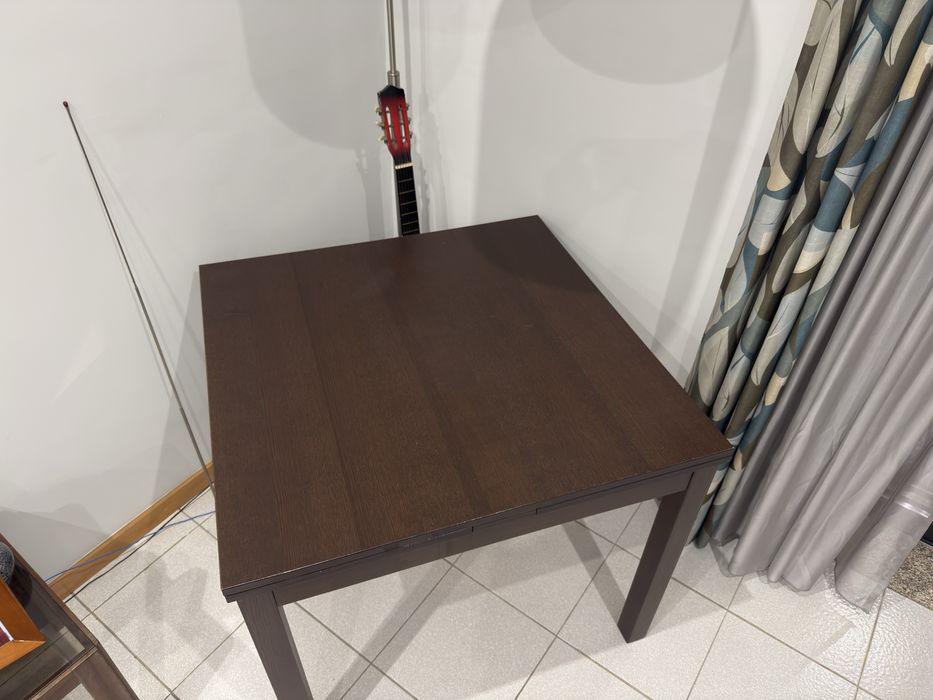 Mesa Extensível IKEA BJURSTA — Bom Estado