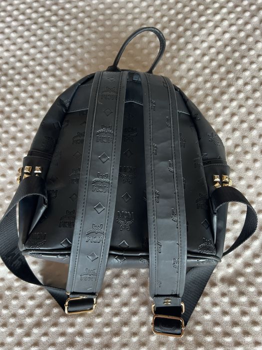 Mochila preta MCM