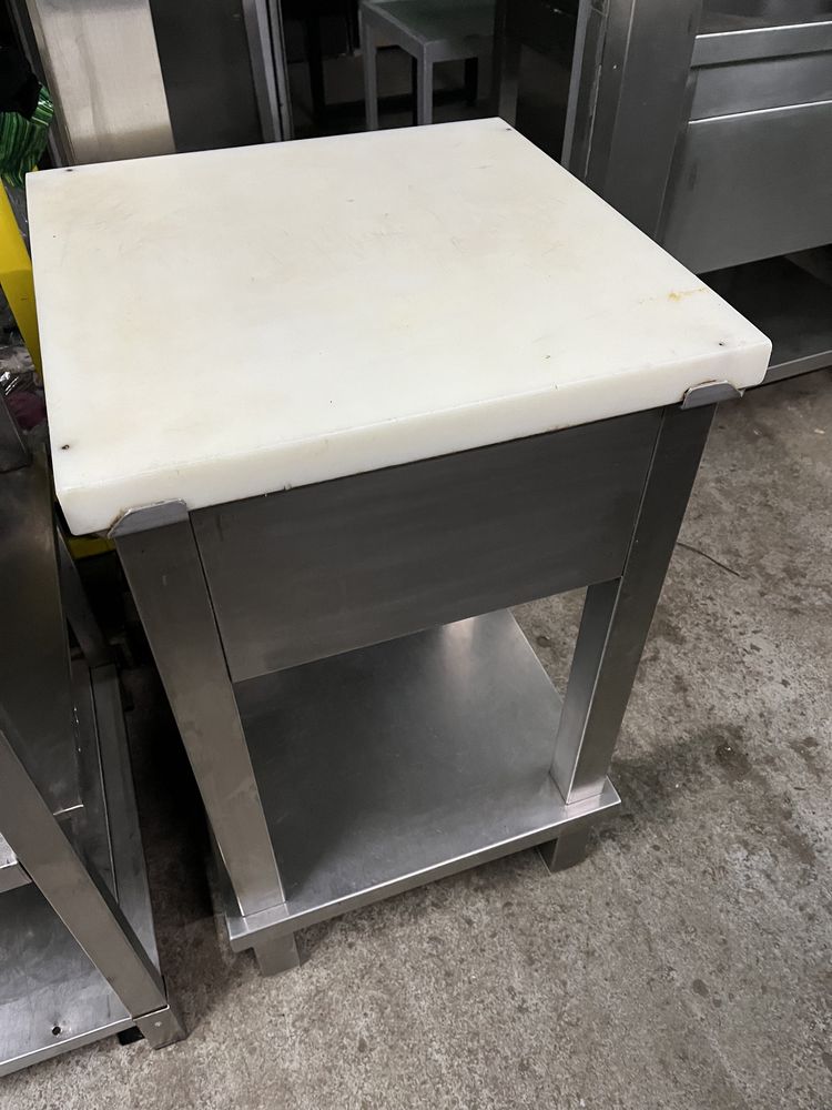 Mesa em inox reforçada com cepo para talho etc