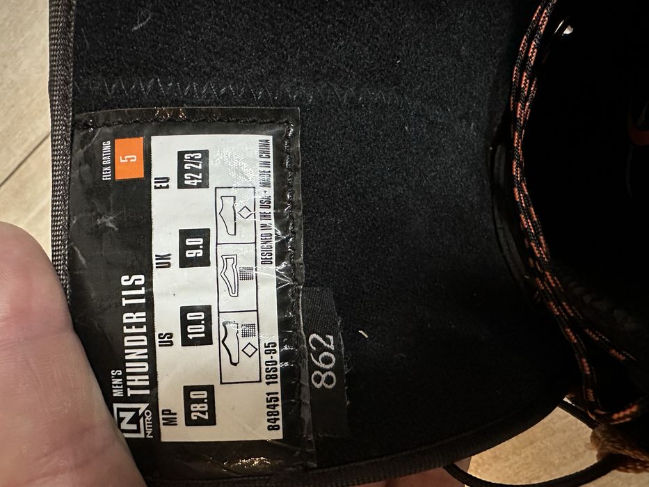Сноубордичні боти Nitro Snowboard Boots Size 9 Thunder TLS 862