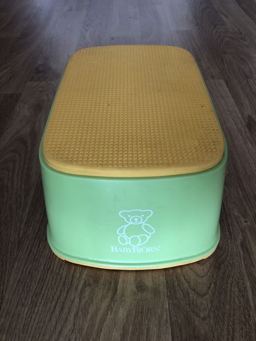 Penico Smart e Banco estável da BabyBjorn amarelo/verde