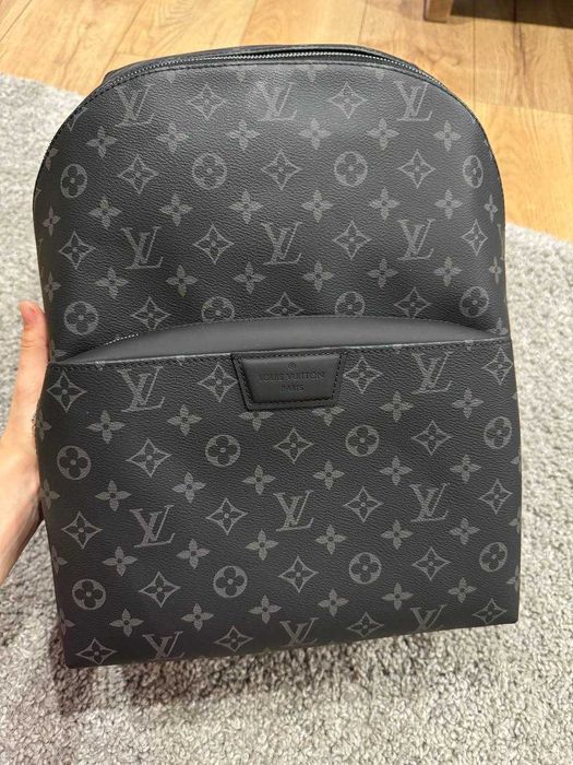 Рюкзак мужская LV, как новый