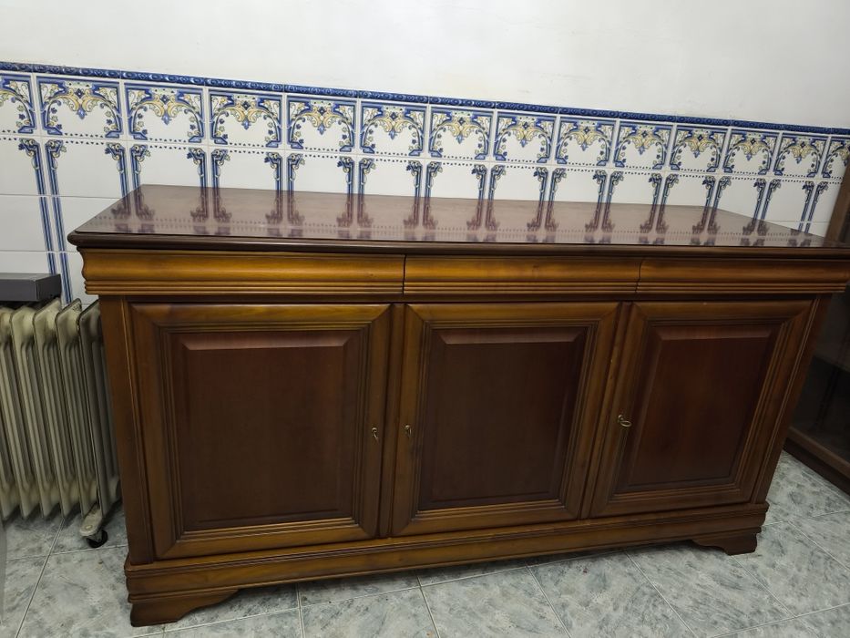 Móvel de cerejeira baixa de preço