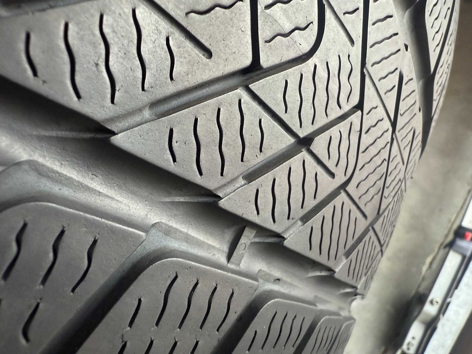 275-40 R18 100V Pirelli Winter Sottrozero 3 2шт