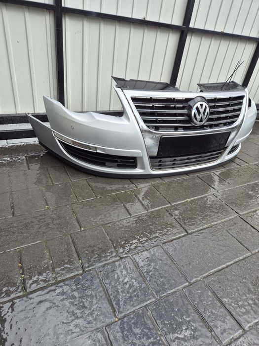 Zderzak przód przedni VW Passat b6 rok 09 kod lak LA7W pdcx4
