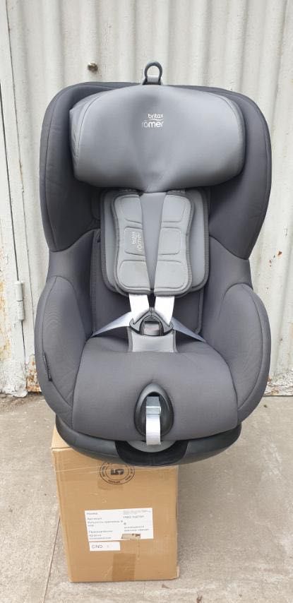 Автокрісло Britax Römer TRIFIX2 i-SIZE