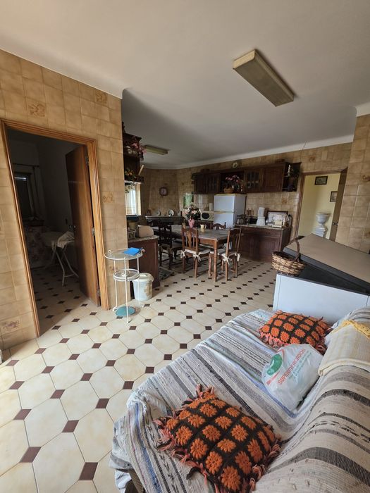 Moradia V3 com terreno e vista para a Serra do Açor – Senhor das Almas