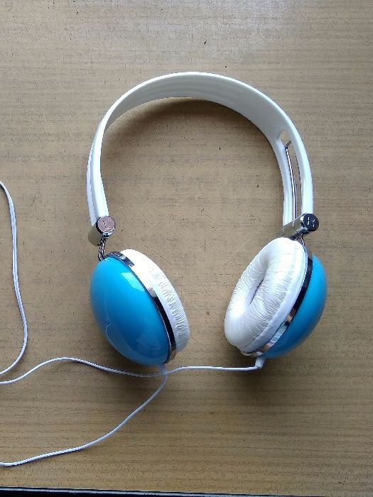 Słuchawki retro biało niebieskie