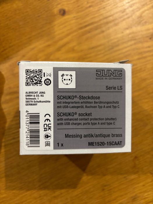 Gniazdo schuko USB Jung