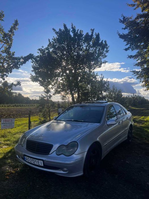 Пасажирські перевезення 4-7-11-12 місць,оренда MERCEDES S-E-Cклас BMW5