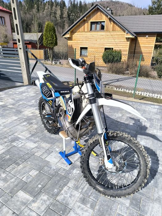 Husqvarna te300i model 2019, doposażony