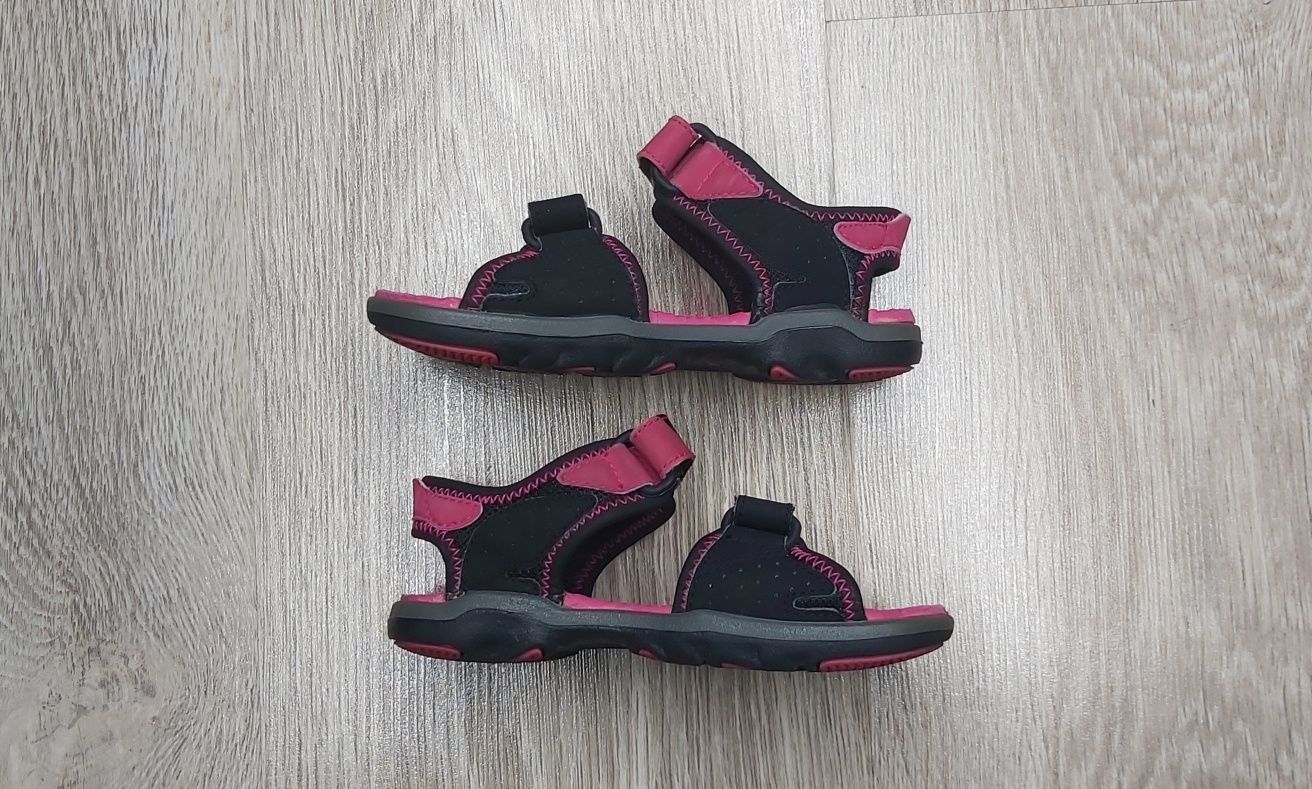 Nike sandały sandałki eu 23.5 cm 16 (15)

Super sandałki zapinane na t