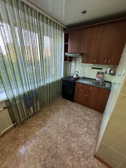 Квартира пободово , центр міста , поруч сімья , чудо маркет