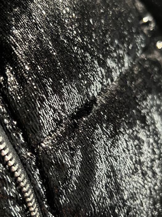 Чорна куртка жіноча тепла