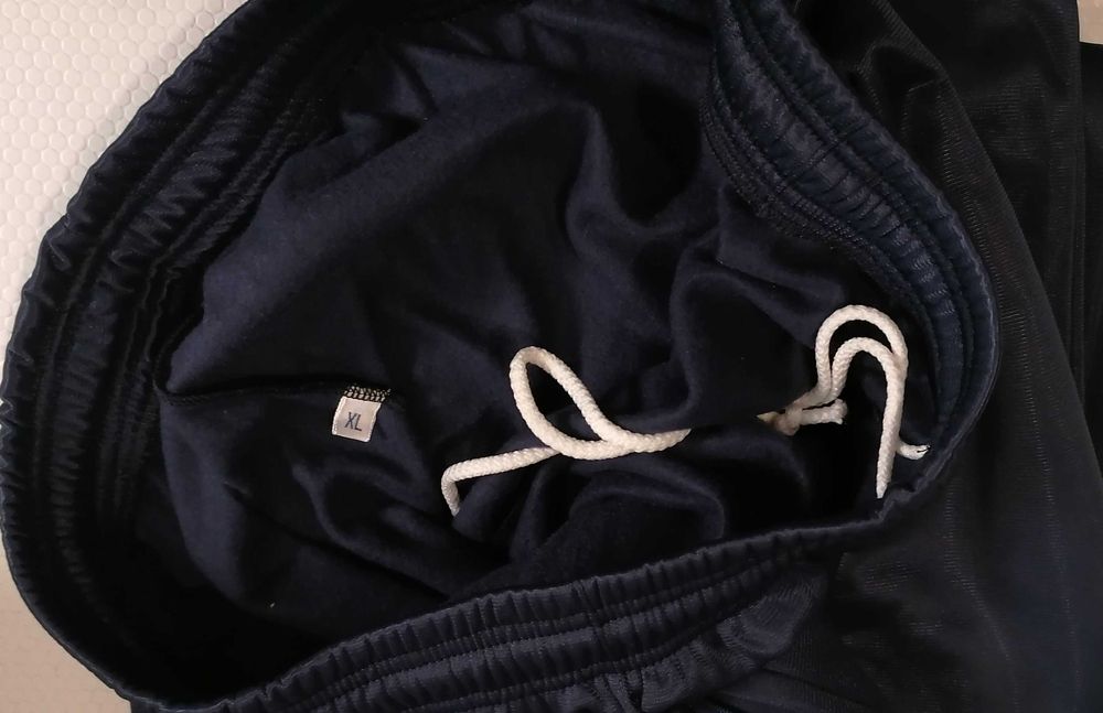 Fato de treino, XL, tecido de qualidade, novo, por 15€